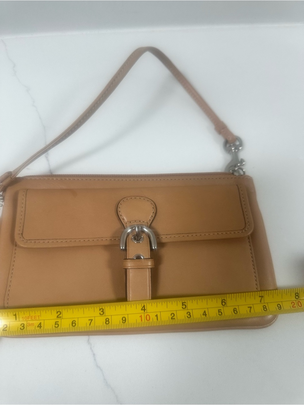 Coach Hamptons vintage glove tan leather  writslet  w/ Silver Buckle - Picture 6 of 7